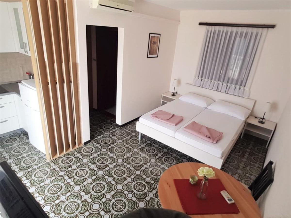 Apartments Marta Rogoznica  Εξωτερικό φωτογραφία