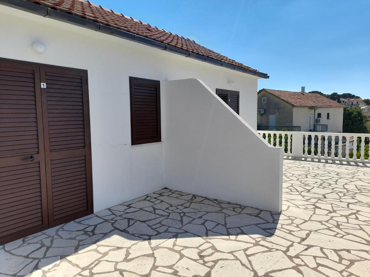 Apartments Marta Rogoznica  Εξωτερικό φωτογραφία