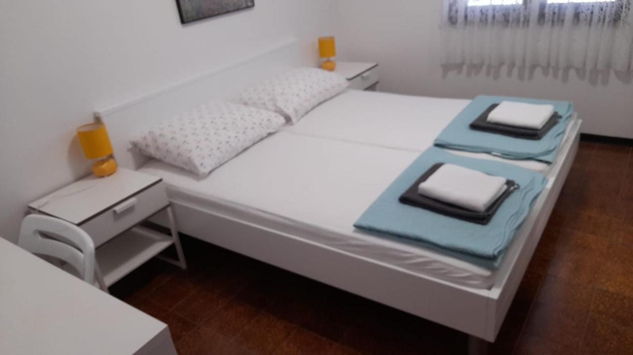Apartments Marta Rogoznica  Εξωτερικό φωτογραφία